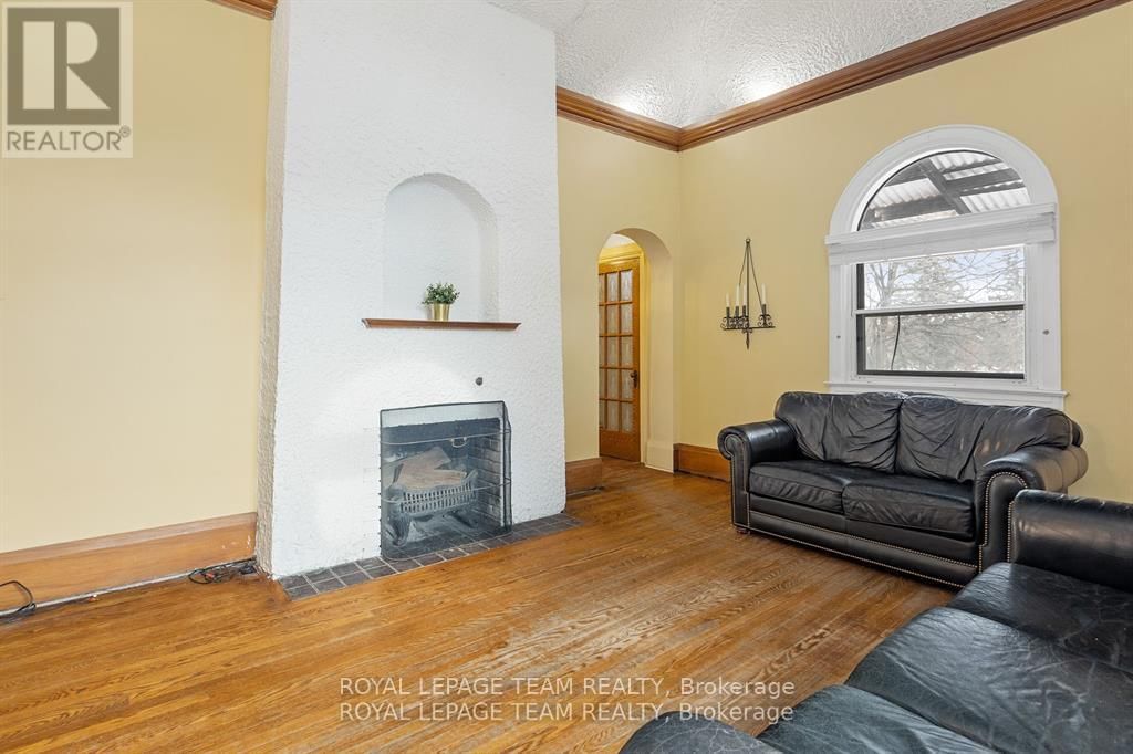 334 QUEEN ELIZABETH DRIVE Image 7
