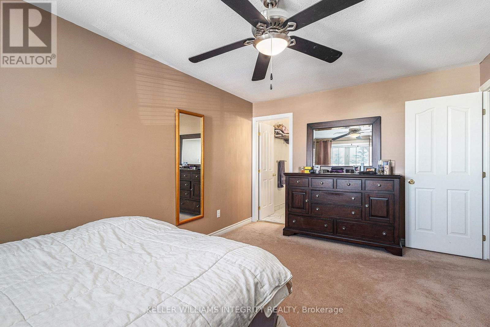 2114 BERGAMOT CIRCLE Image 15