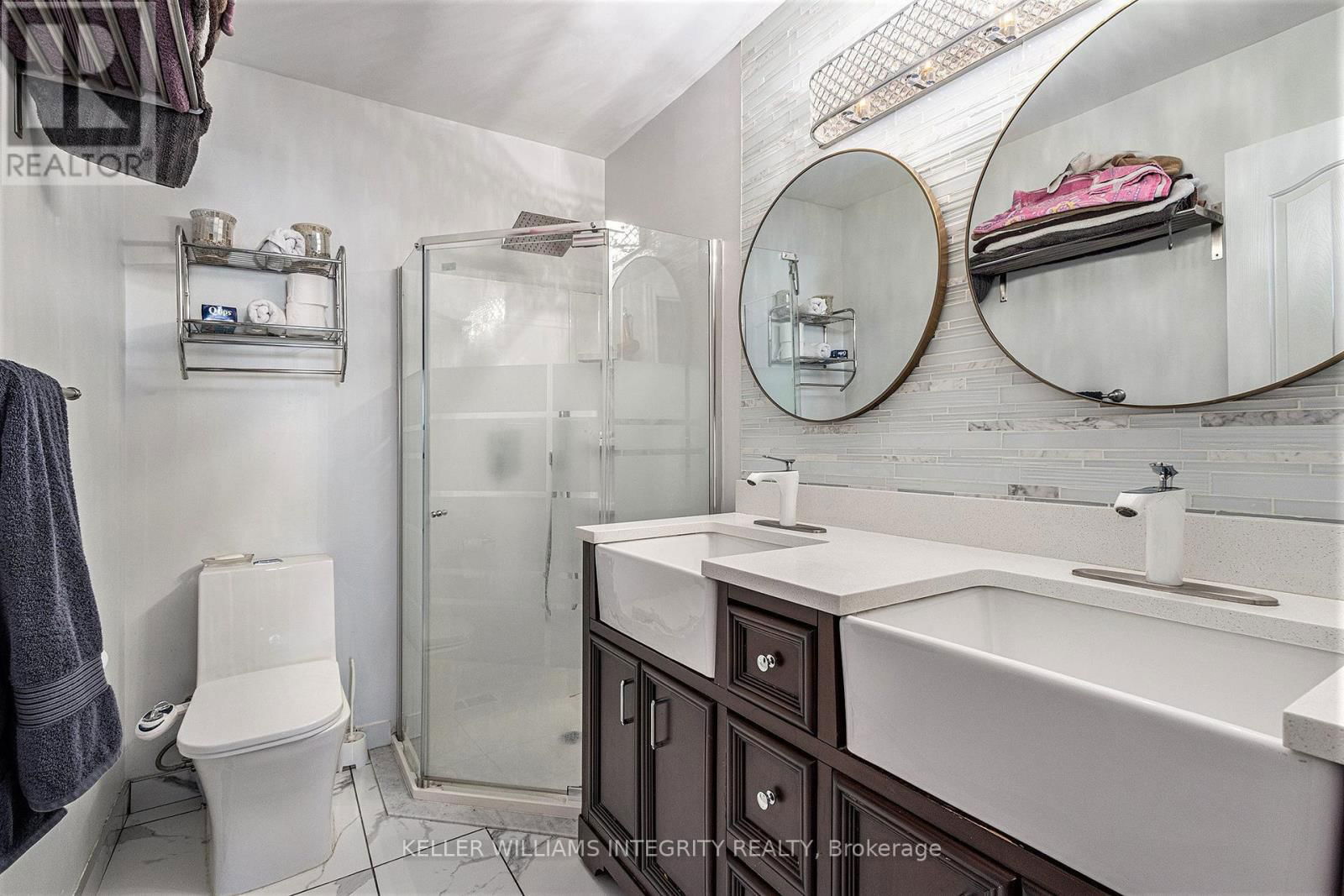 2114 BERGAMOT CIRCLE Image 23