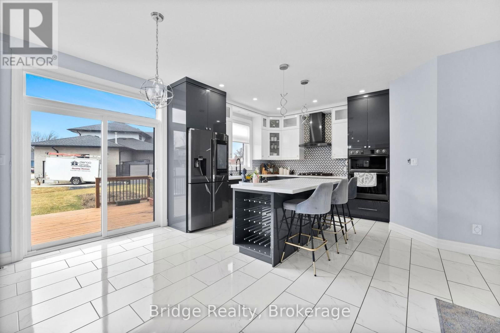161 HEMLOCK STREET Image 10