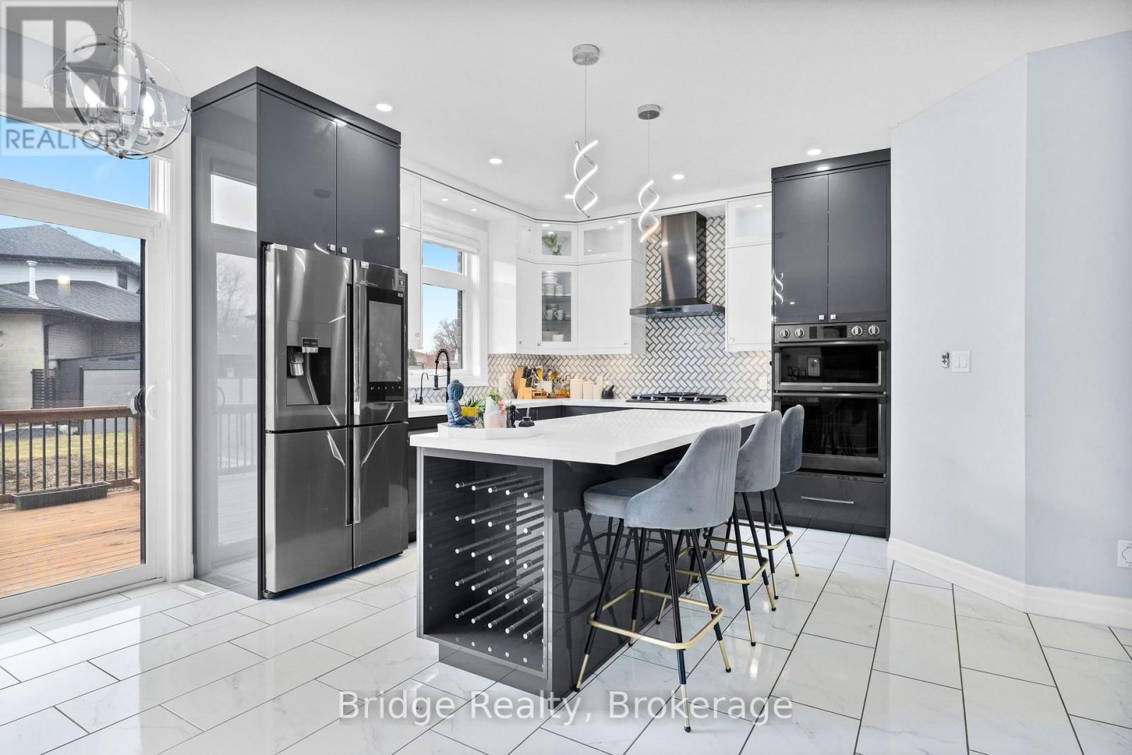 161 HEMLOCK STREET Image 11