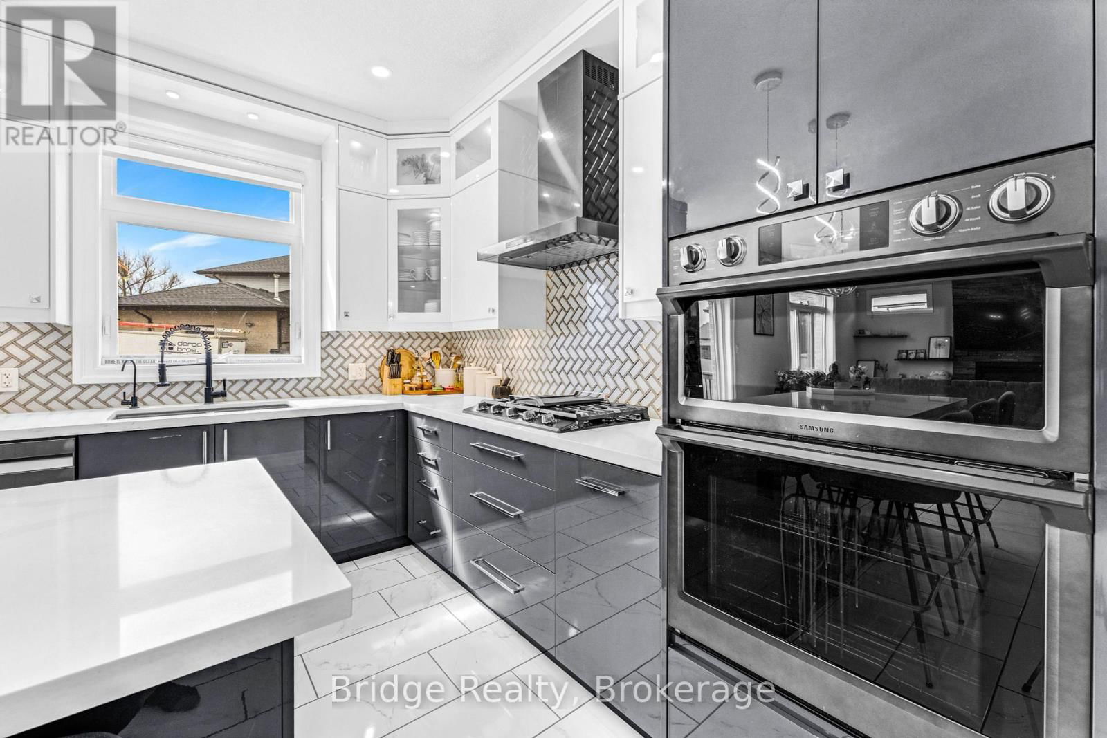 161 HEMLOCK STREET Image 12