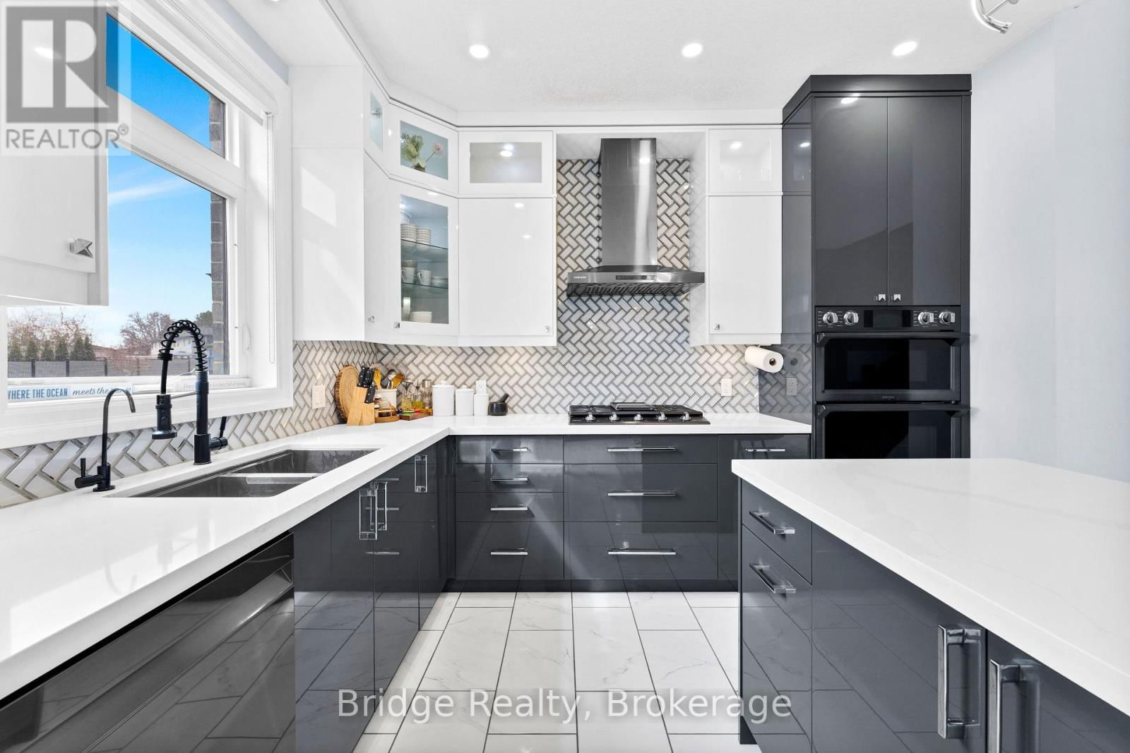 161 HEMLOCK STREET Image 13
