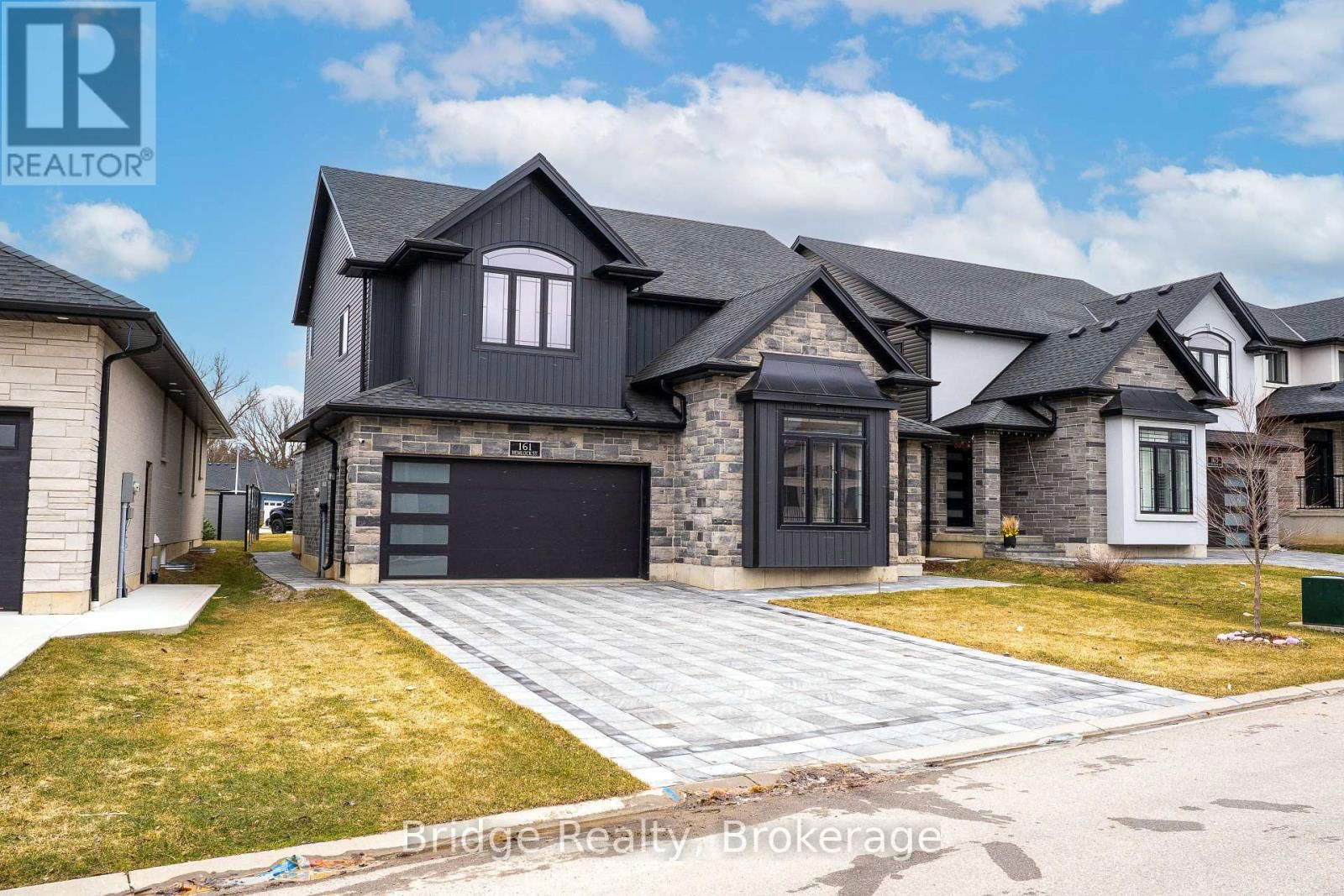 161 HEMLOCK STREET Image 3