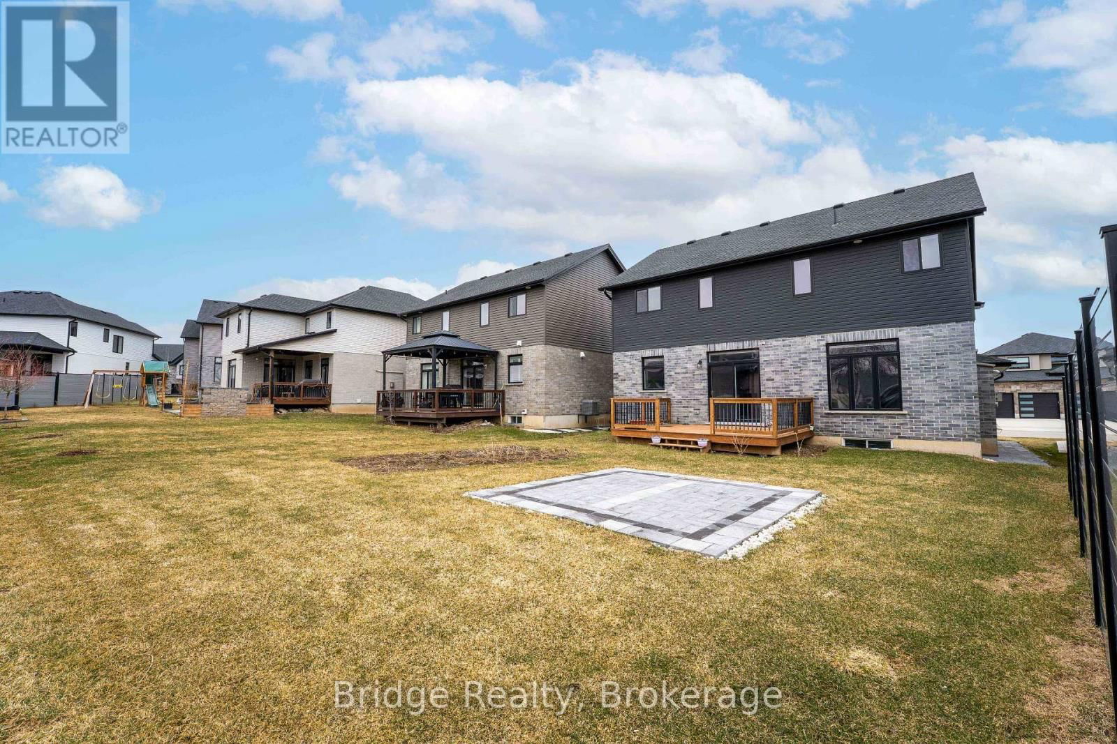 161 HEMLOCK STREET Image 40