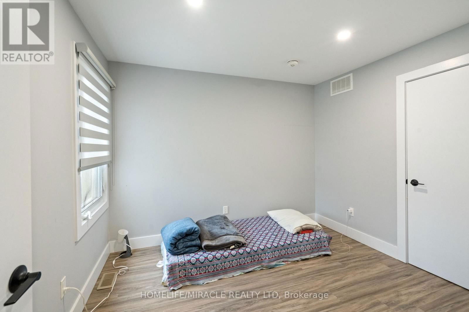 6333 SKINNER STREET Image 22