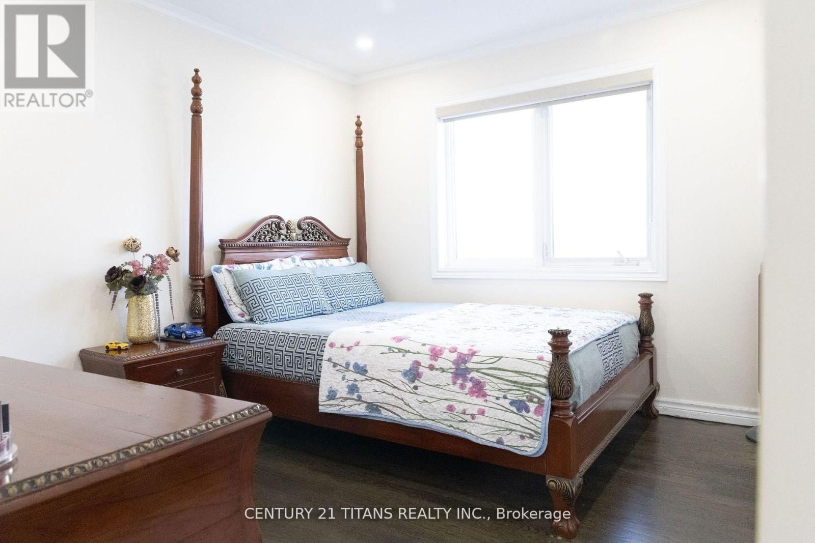 99 DONNICI DRIVE Image 27