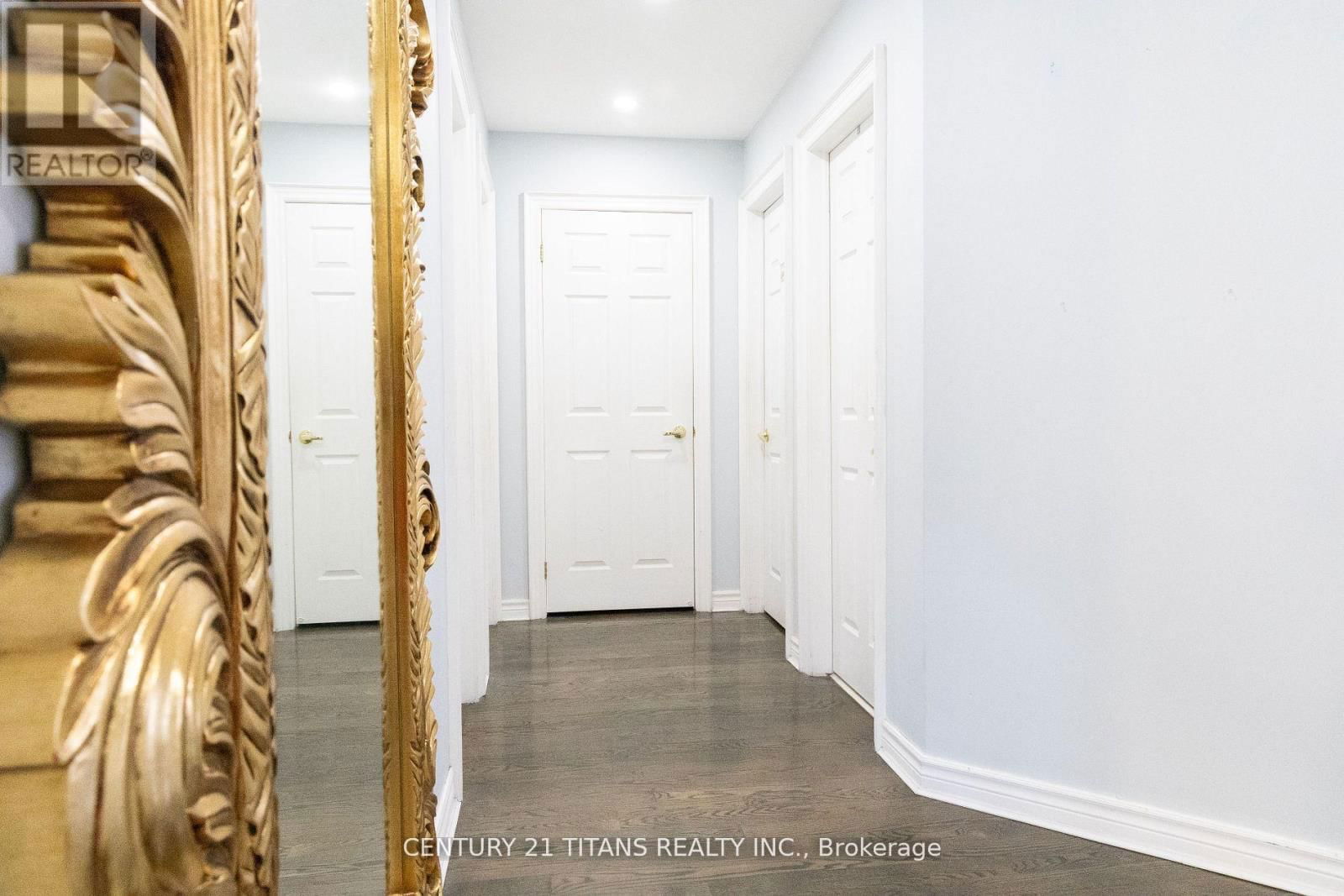 99 DONNICI DRIVE Image 30