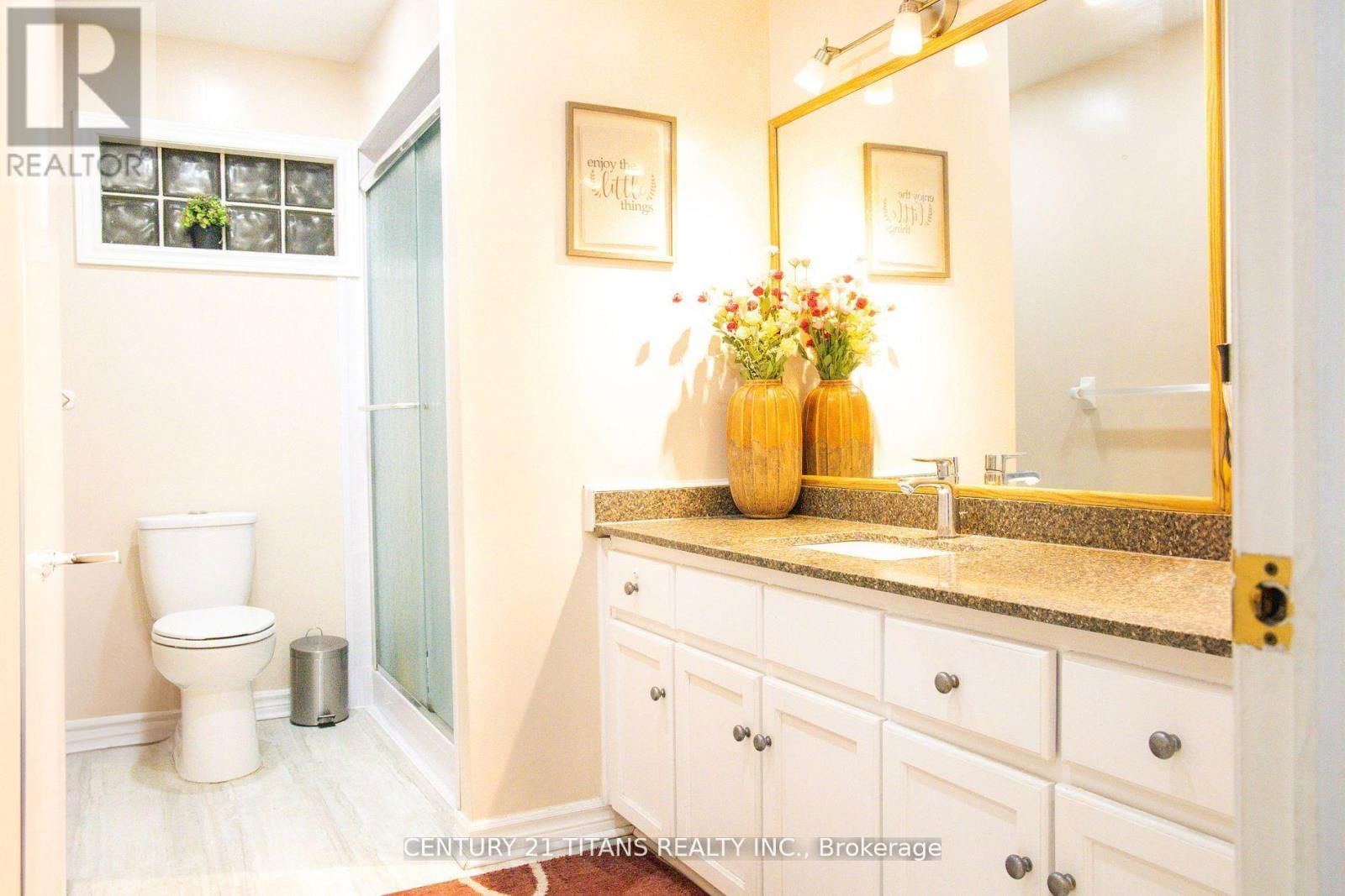 99 DONNICI DRIVE Image 32