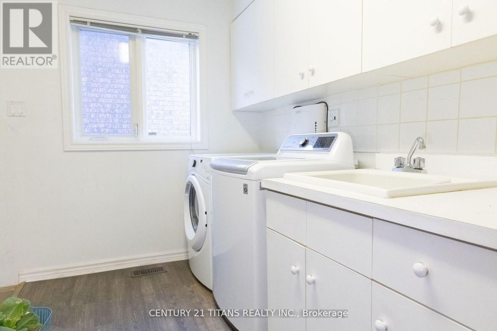 99 DONNICI DRIVE Image 36