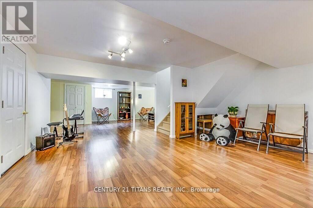 99 DONNICI DRIVE Image 45