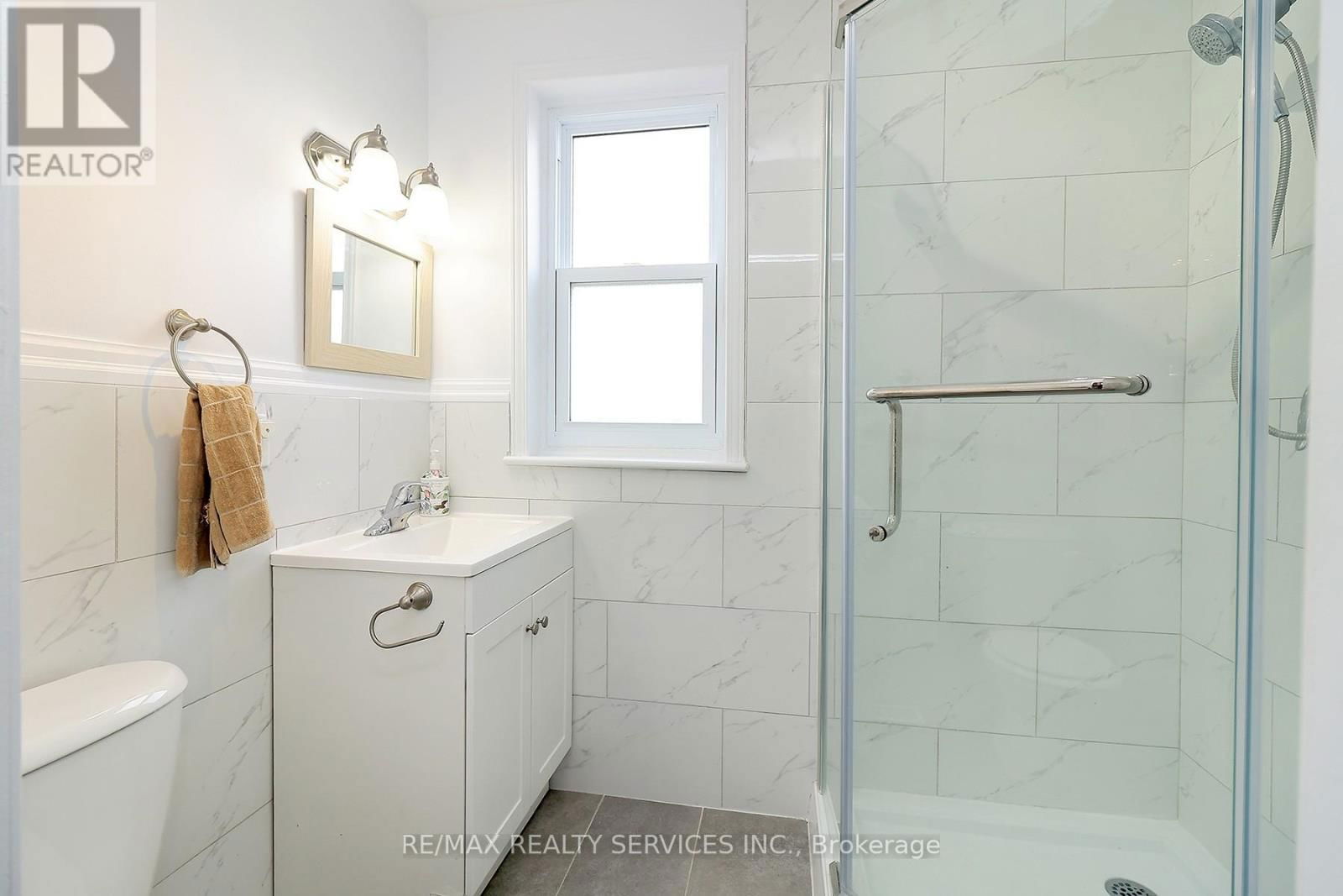 240 FREELTON ROAD Image 11