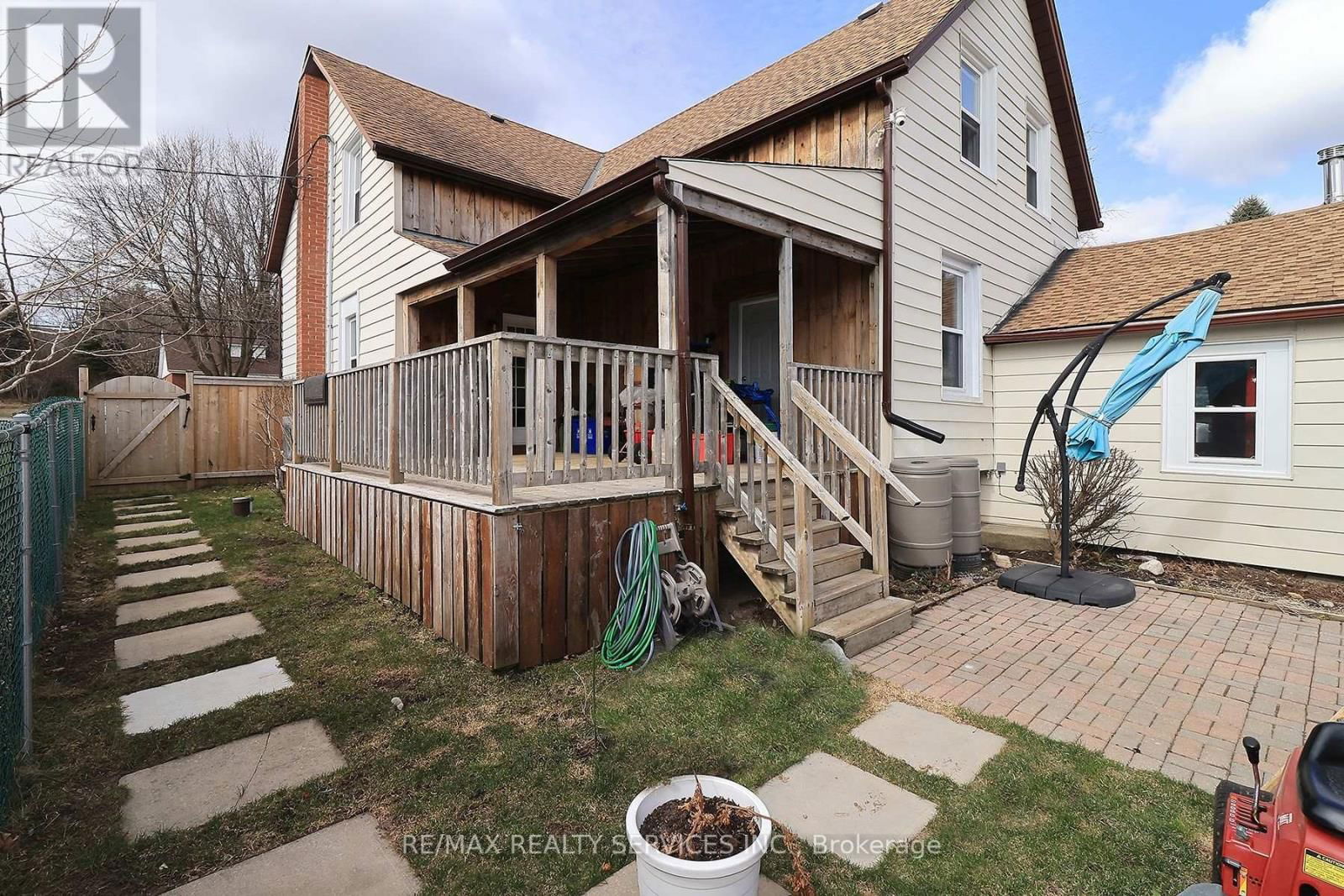 240 FREELTON ROAD Image 18