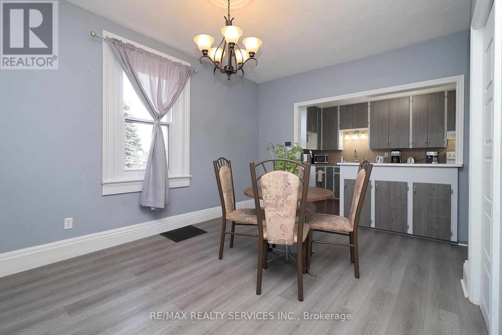 240 FREELTON ROAD Image 8