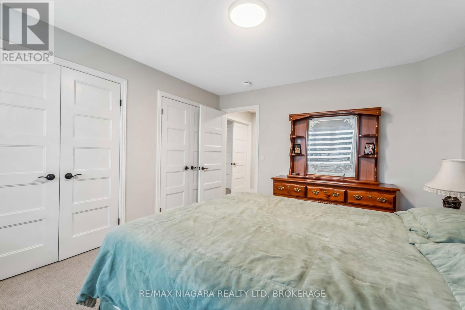 1 HOPKINS STREET Image 32