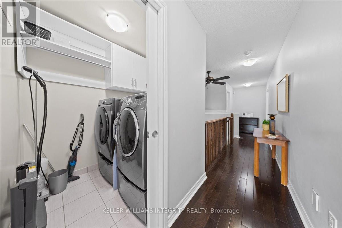 381 COOKS MILL CRESCENT Image 21