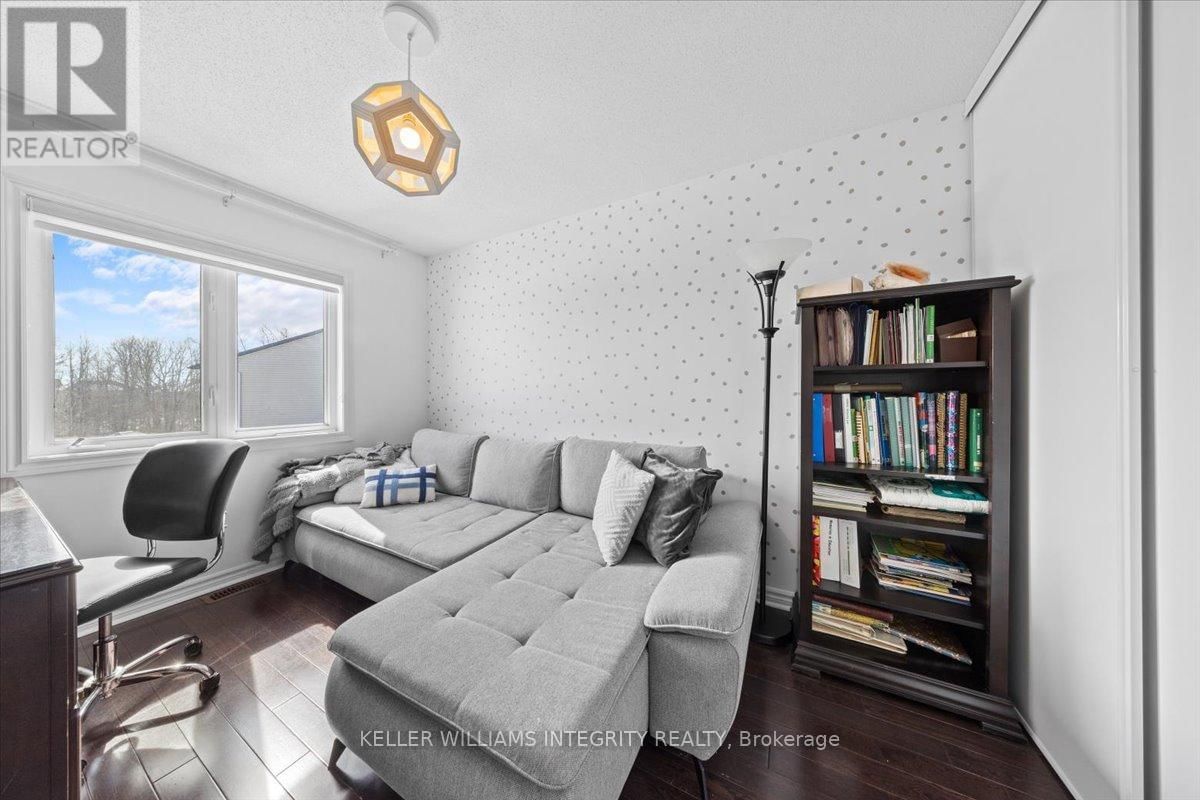 381 COOKS MILL CRESCENT Image 23