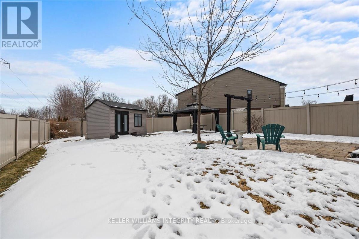 381 COOKS MILL CRESCENT Image 34
