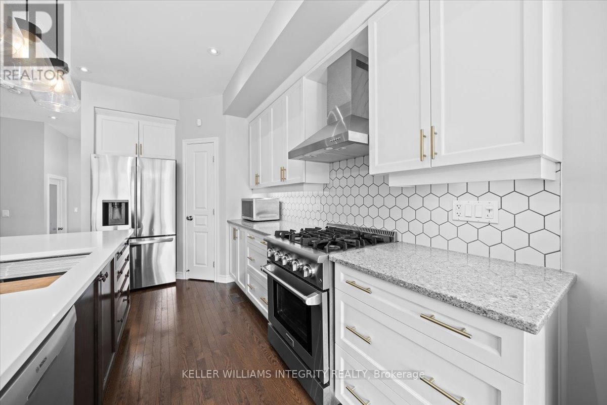 381 COOKS MILL CRESCENT Image 8