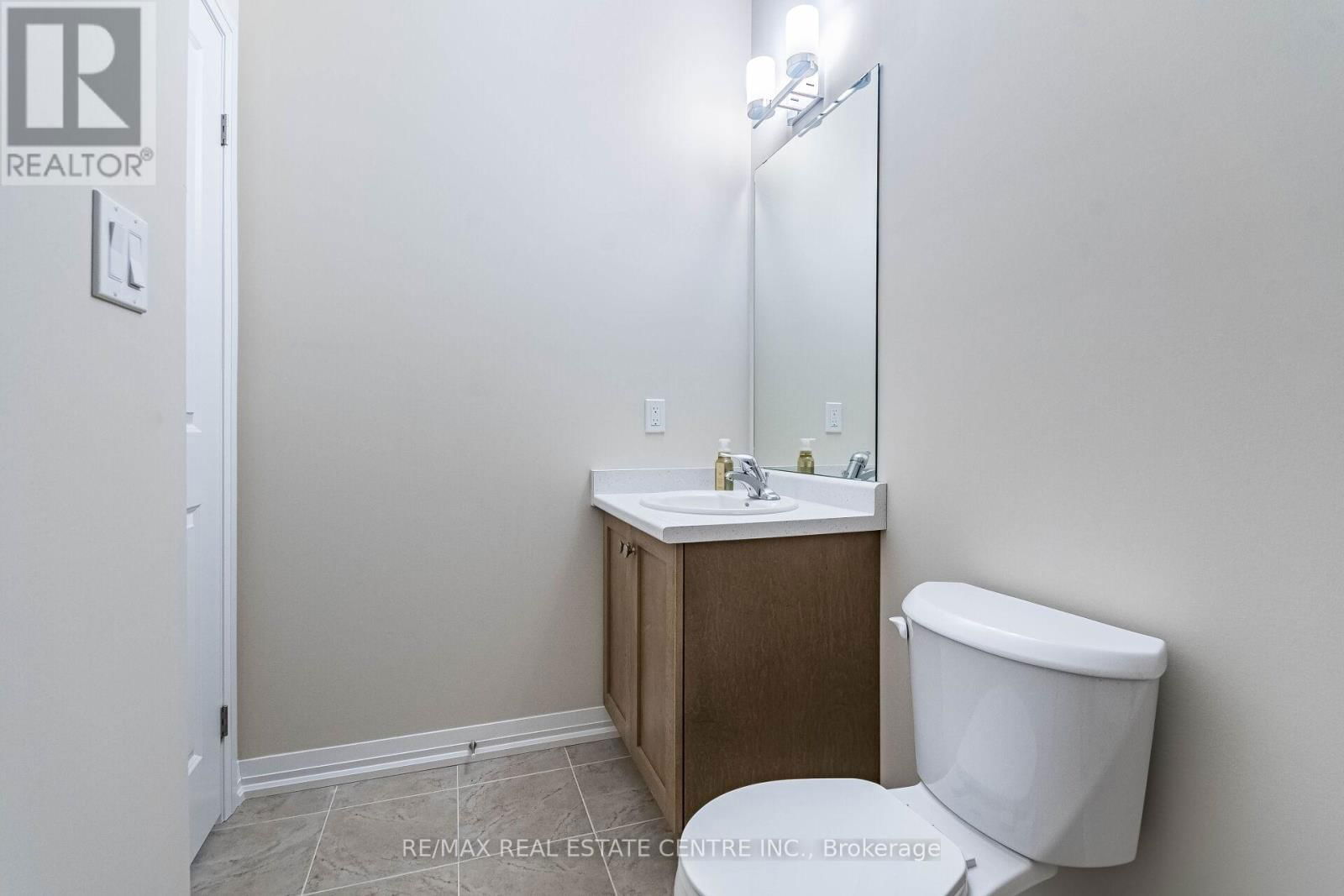 88 ACACIA ROAD Image 15