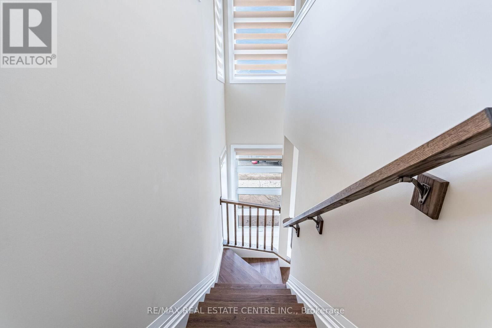 88 ACACIA ROAD Image 16