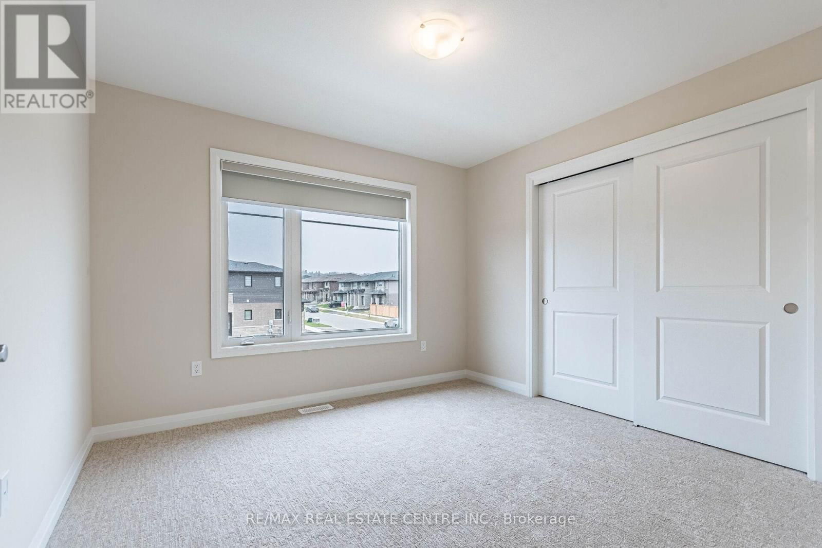 88 ACACIA ROAD Image 25