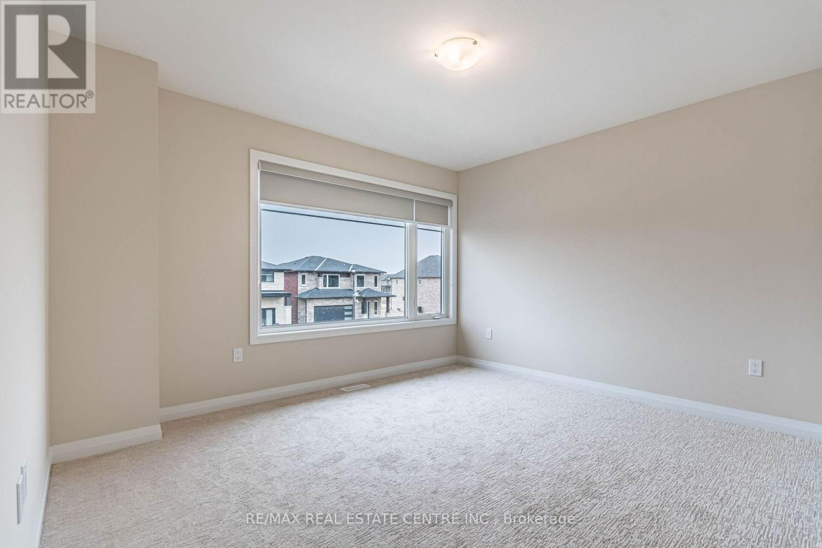 88 ACACIA ROAD Image 33