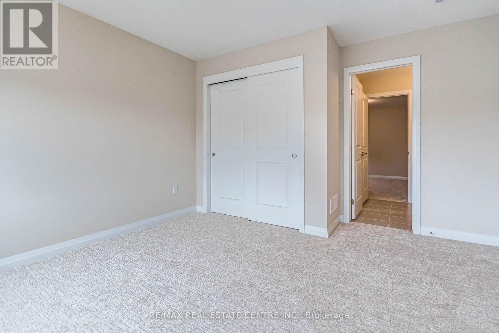 88 ACACIA ROAD Image 34