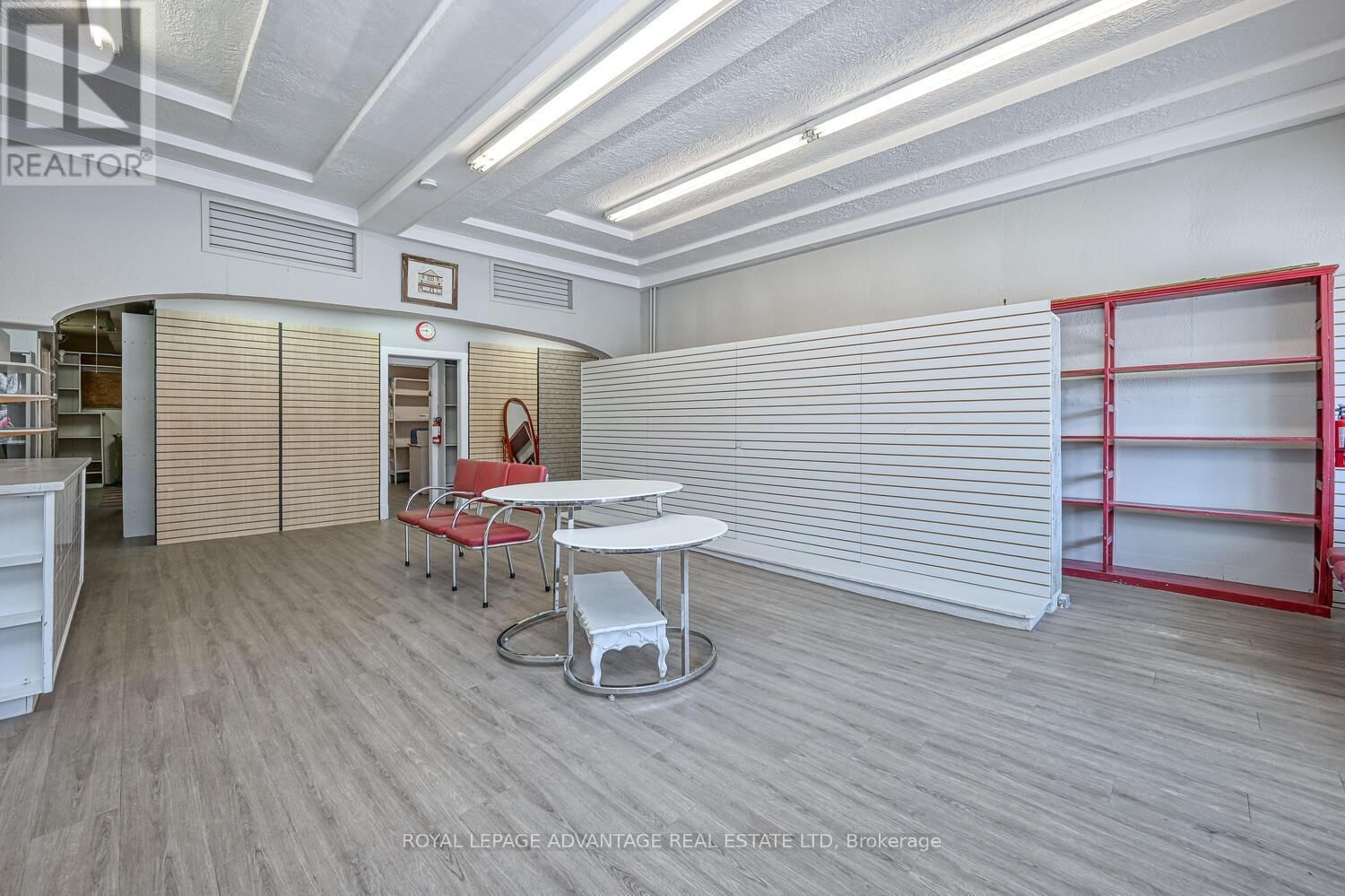 12 BECKWITH STREET NORTH Image 9