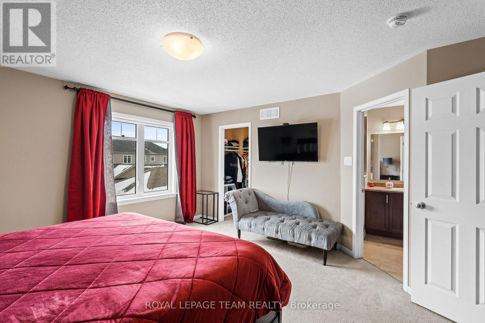 222 LONGFIELDS DRIVE Image 16