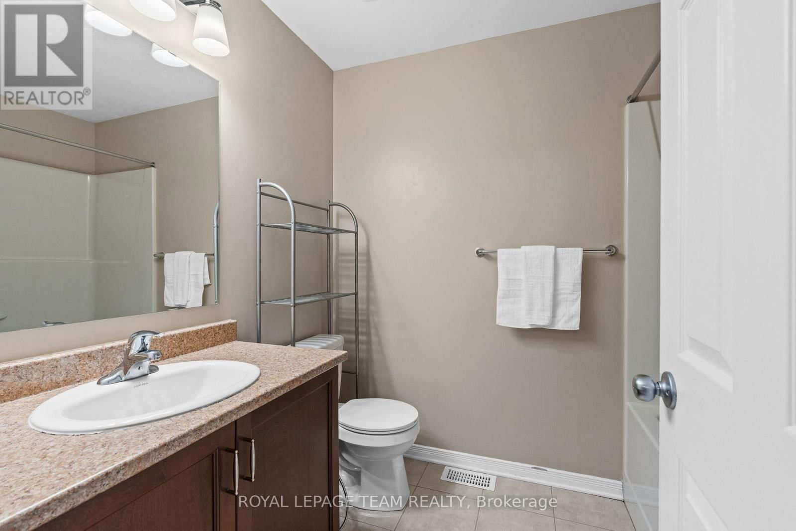 222 LONGFIELDS DRIVE Image 22