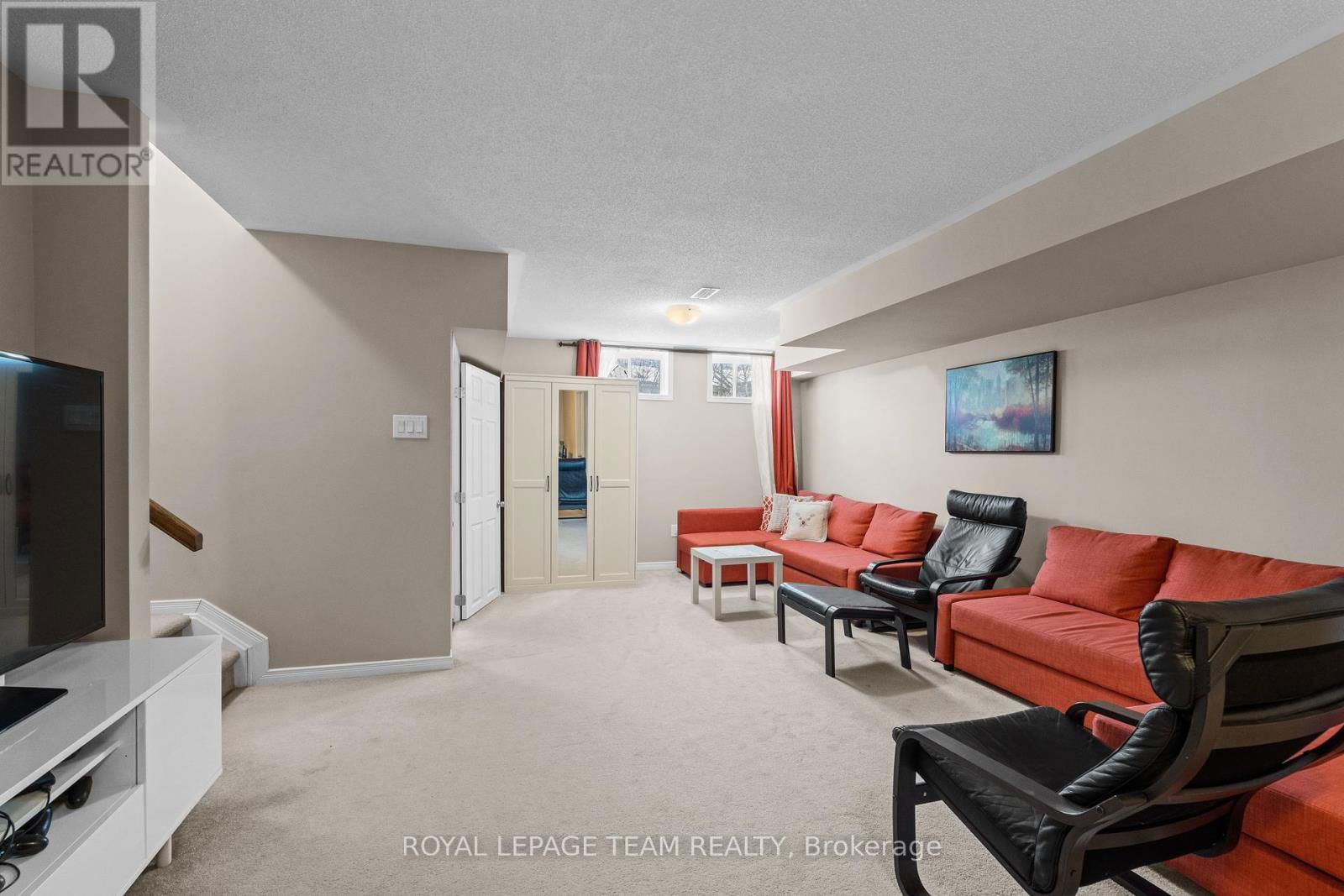222 LONGFIELDS DRIVE Image 26