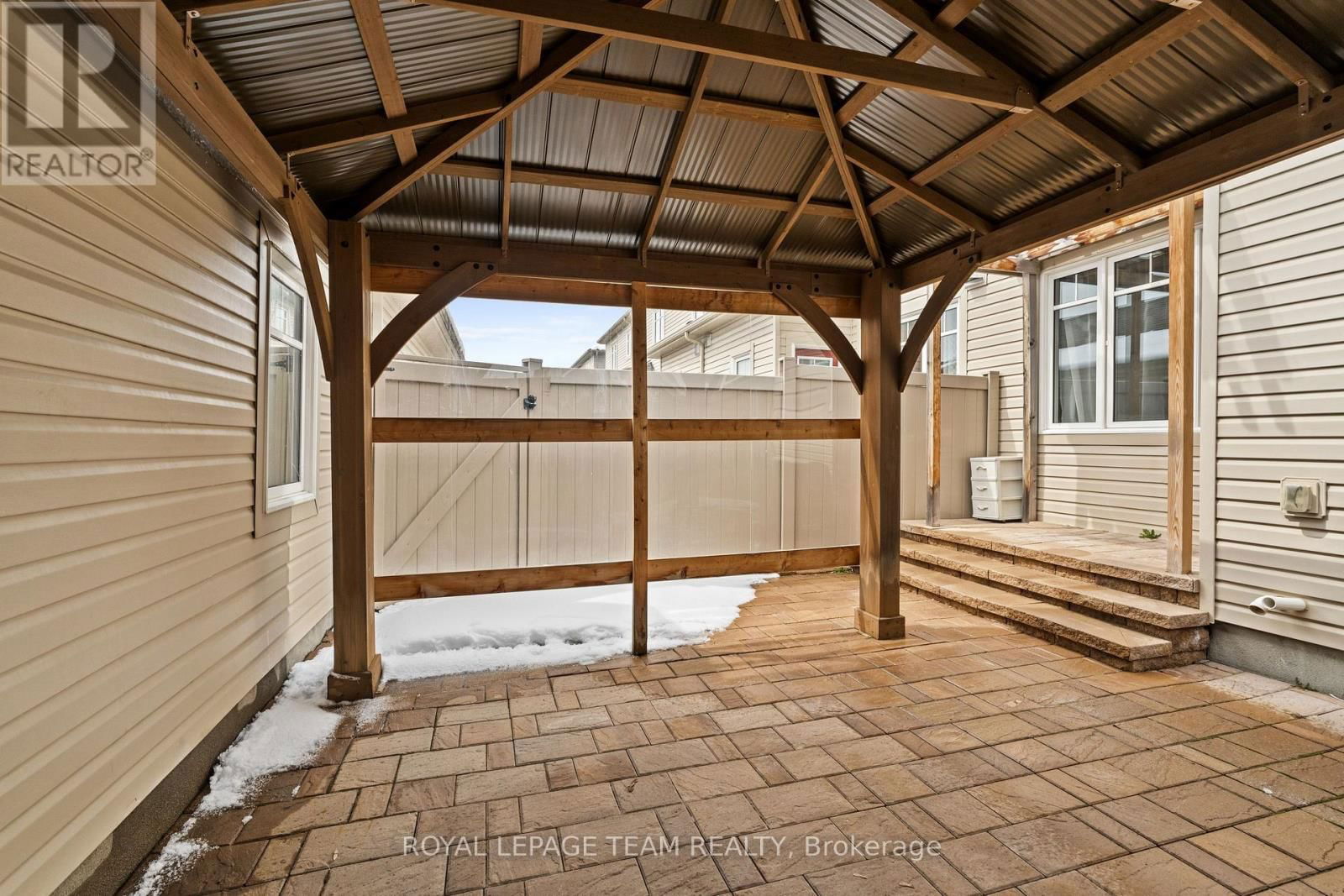 222 LONGFIELDS DRIVE Image 30