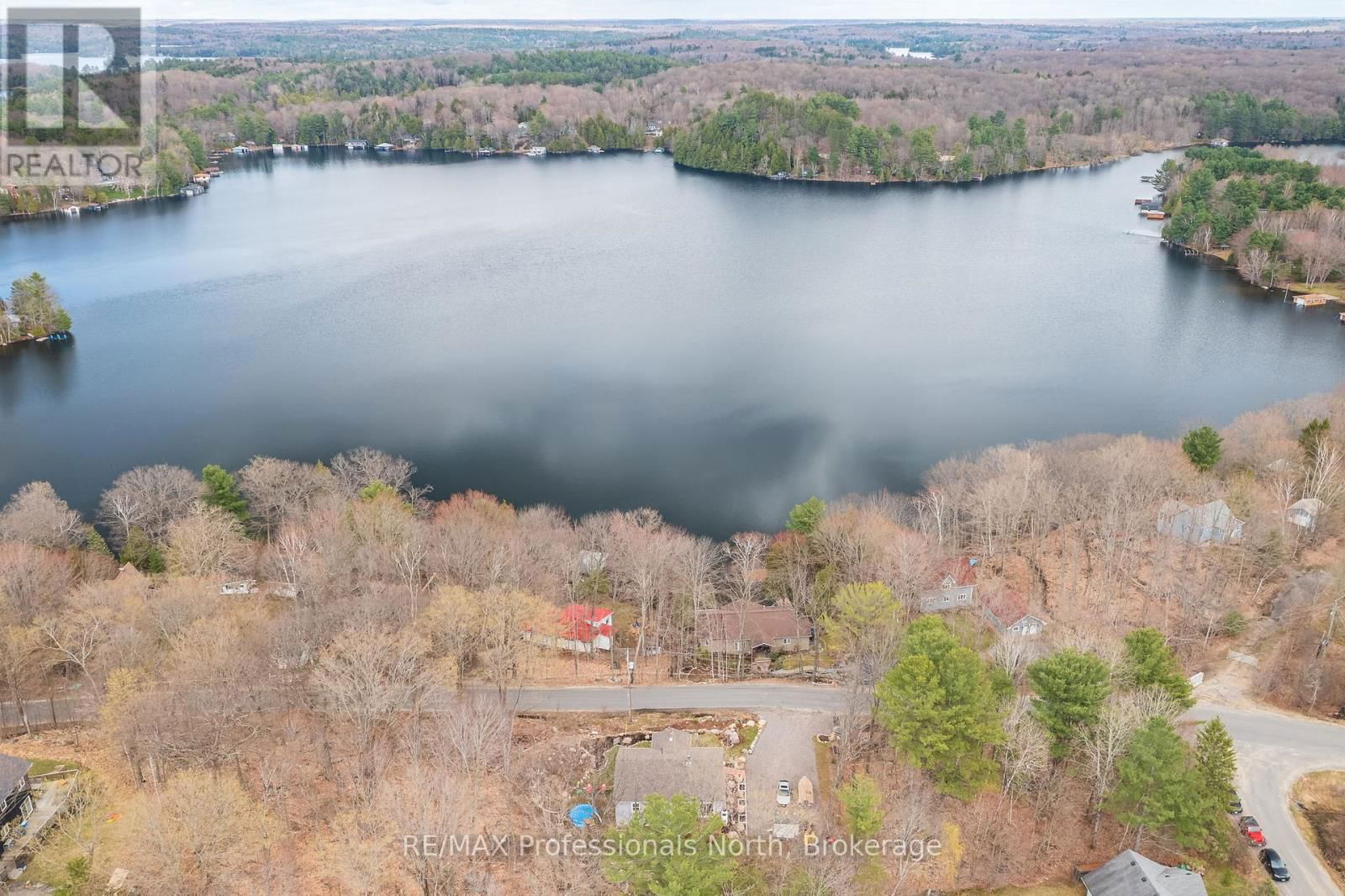7 MIRROR LAKE DRIVE Image 45