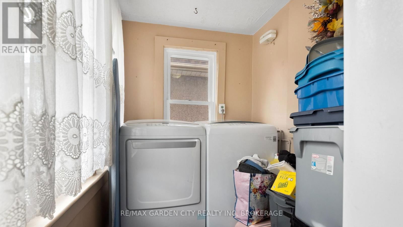24 BEATRICE STREET Image 14