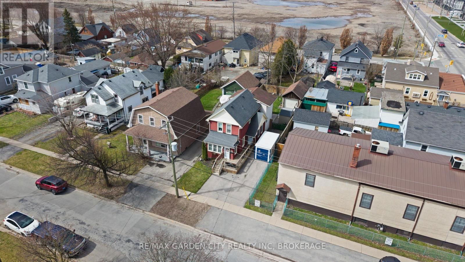 24 BEATRICE STREET Image 30