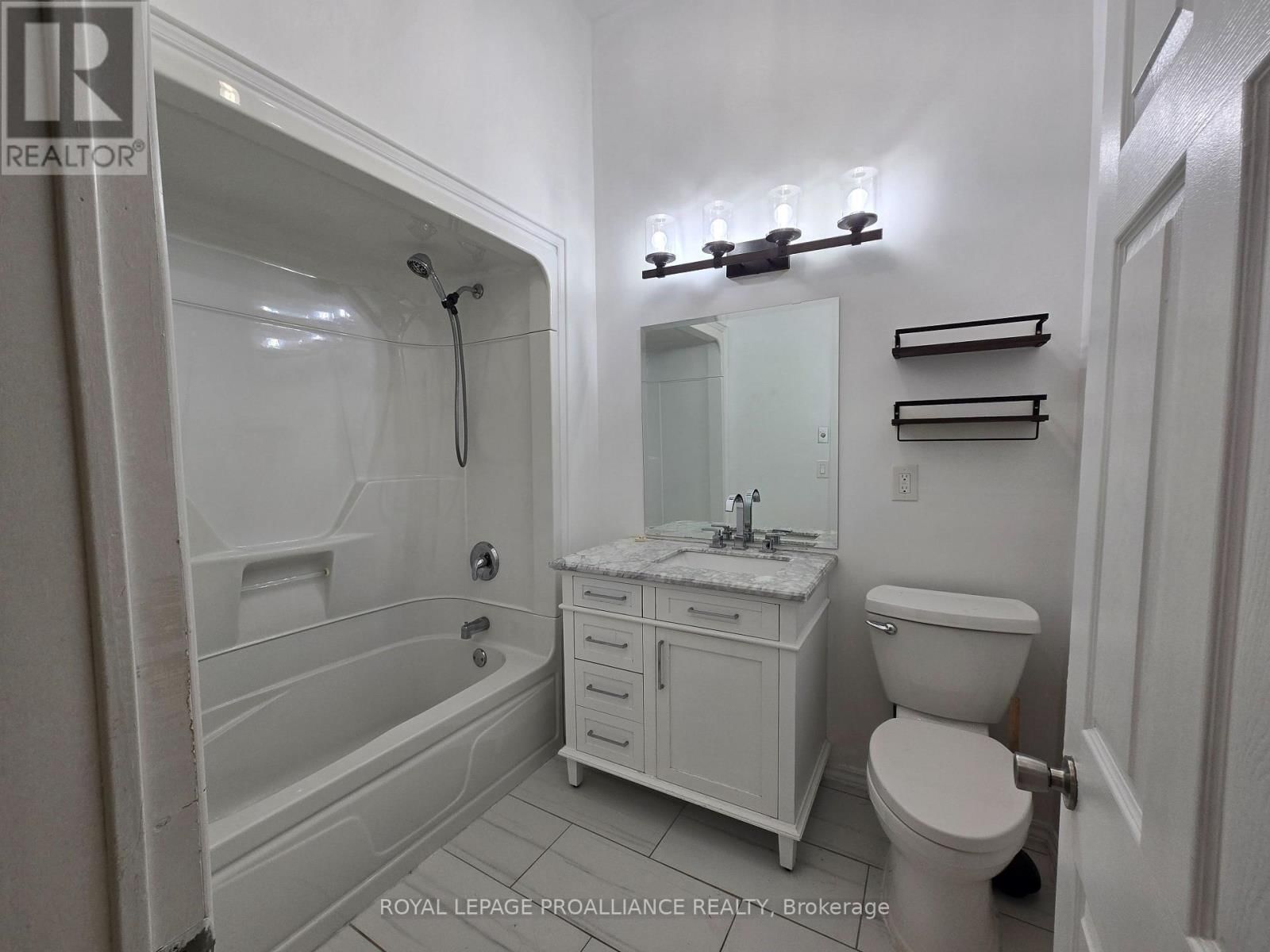 291 FRONT STREET Image 23