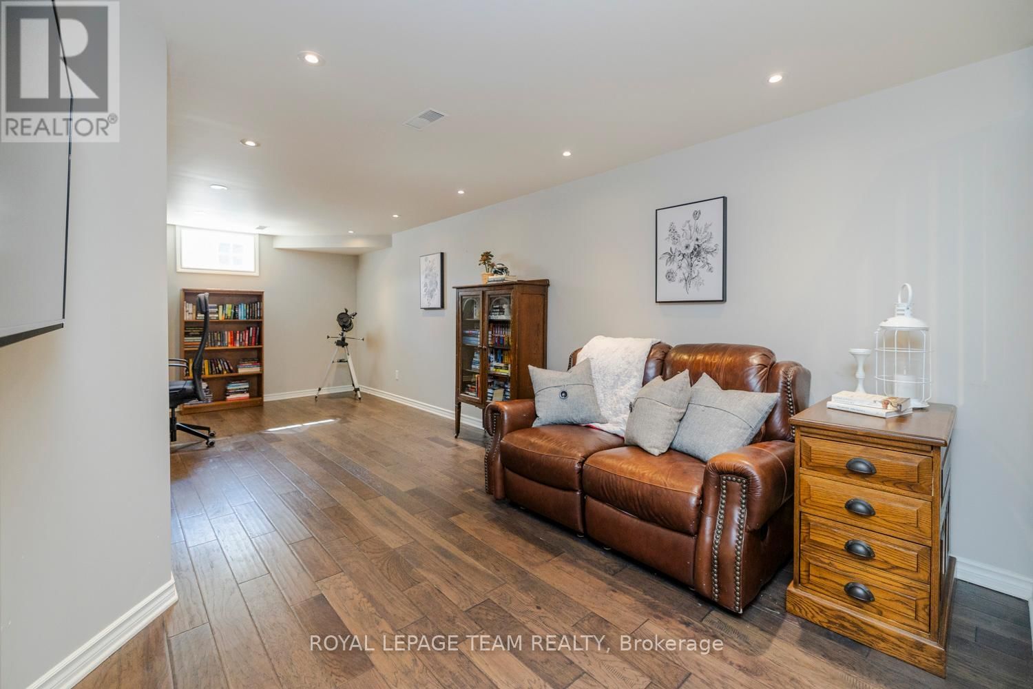 103 CEDARDOWN PRIVATE Image 28