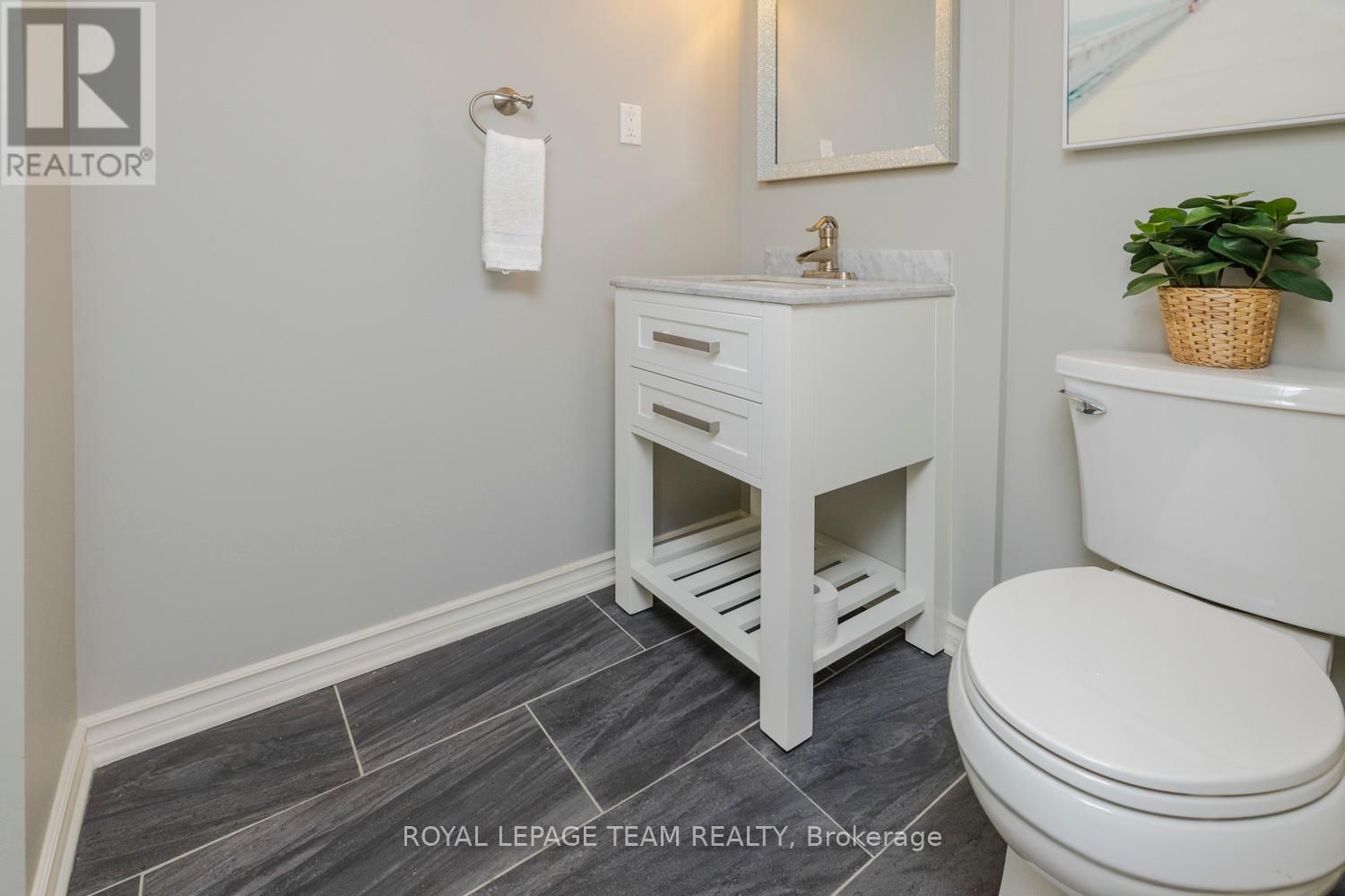 103 CEDARDOWN PRIVATE Image 31