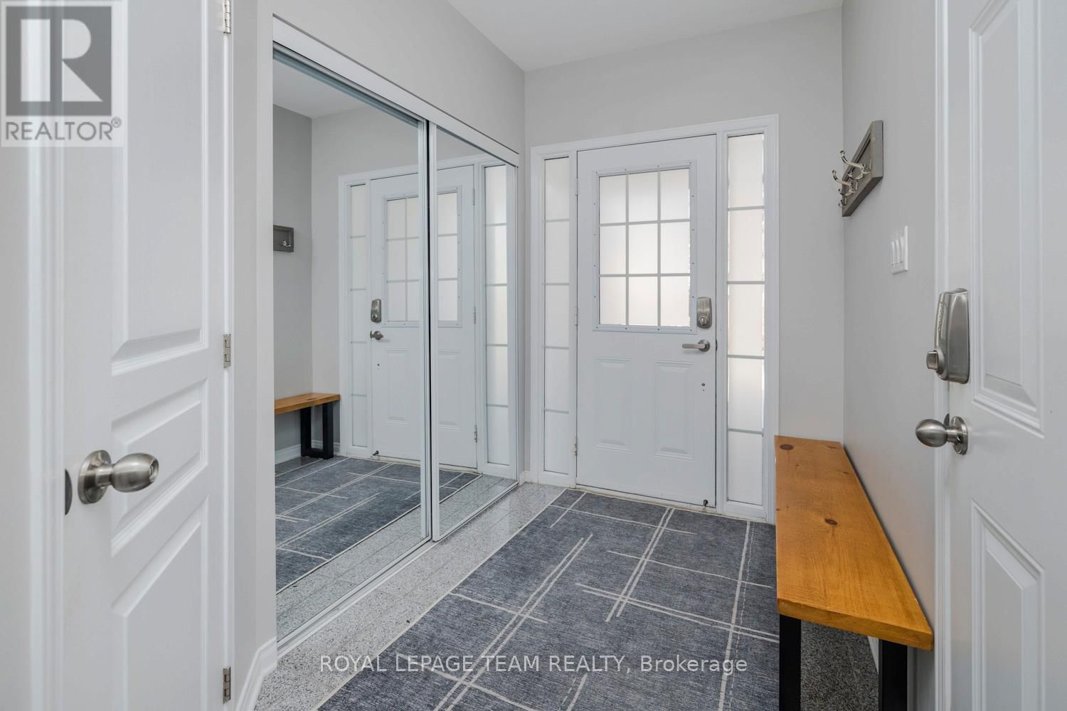 103 CEDARDOWN PRIVATE Image 4