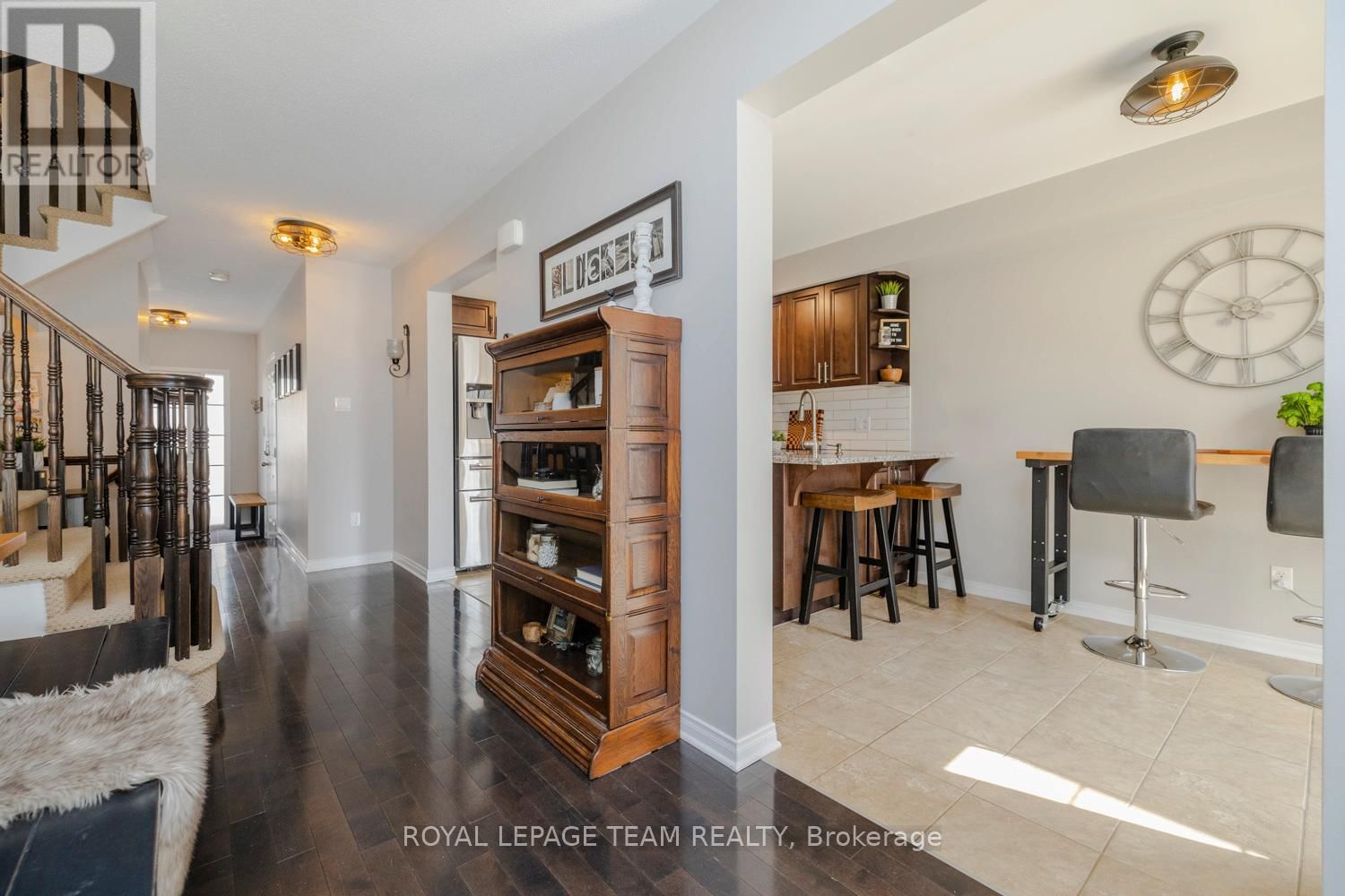 103 CEDARDOWN PRIVATE Image 7