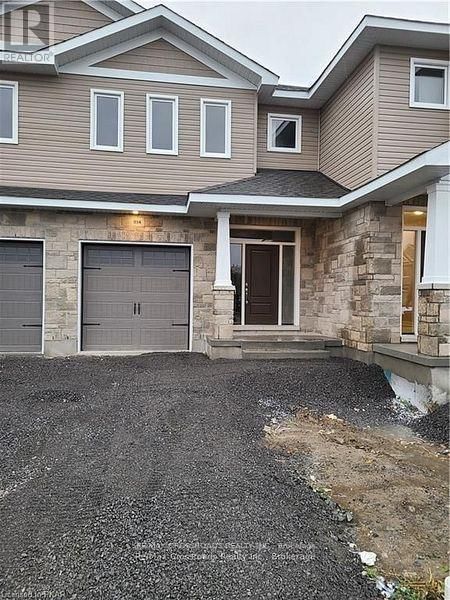 214 HERITAGE PARK DRIVE Image 1