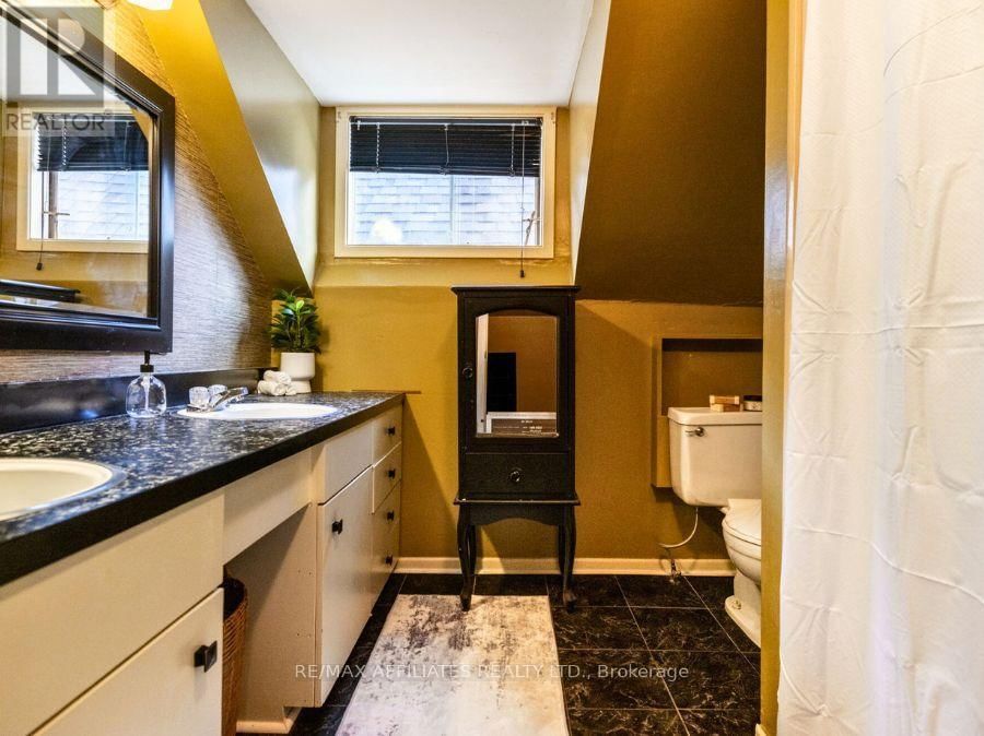 206 HARRIET STREET Image 18