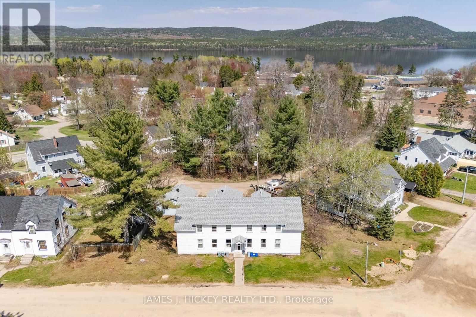 14 HURON STREET Image 14