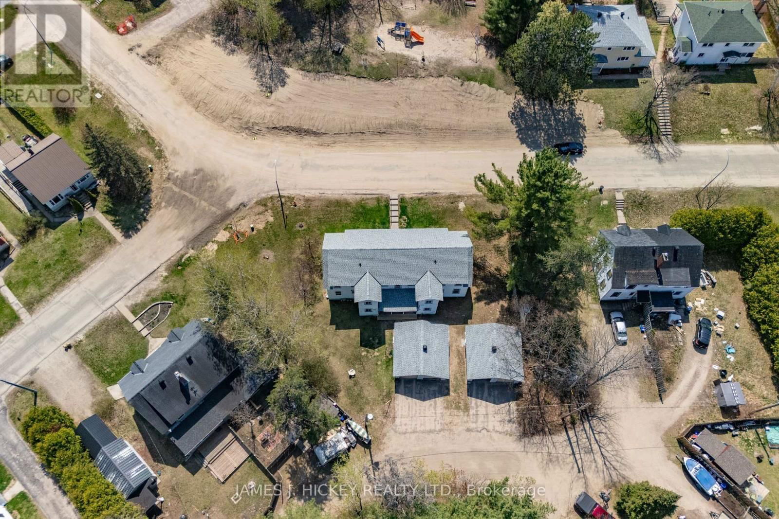 14 HURON STREET Image 16