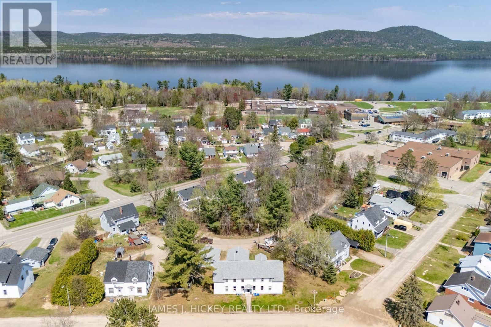 14 HURON STREET Image 18