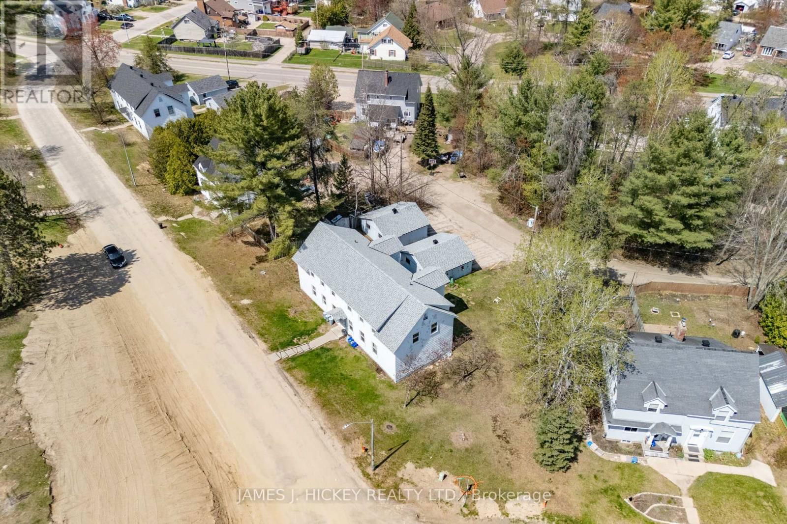 14 HURON STREET Image 9