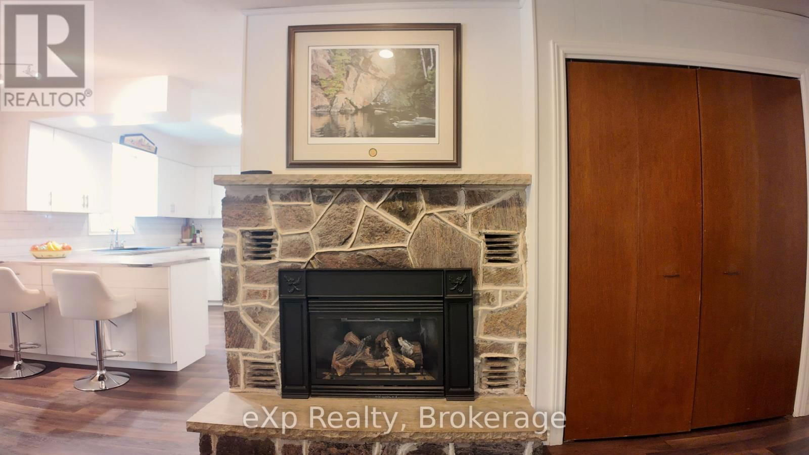 403111 GREY ROAD 4 Image 6