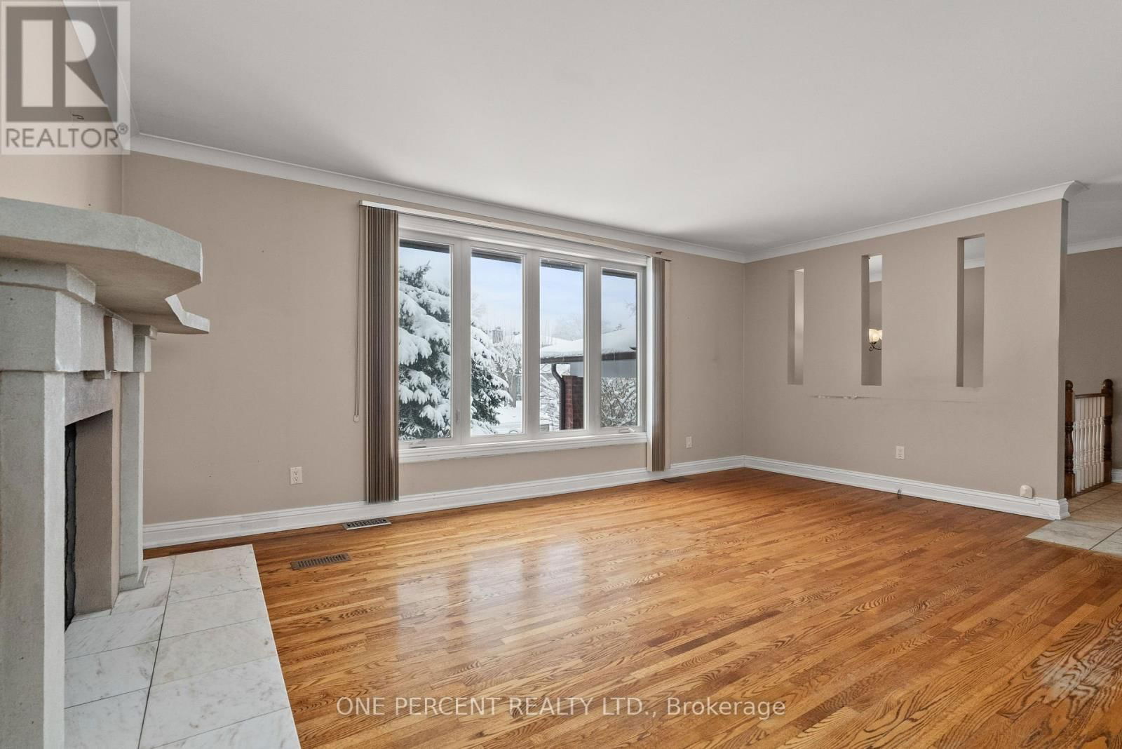 5 LYALL STREET NORTH Image 10