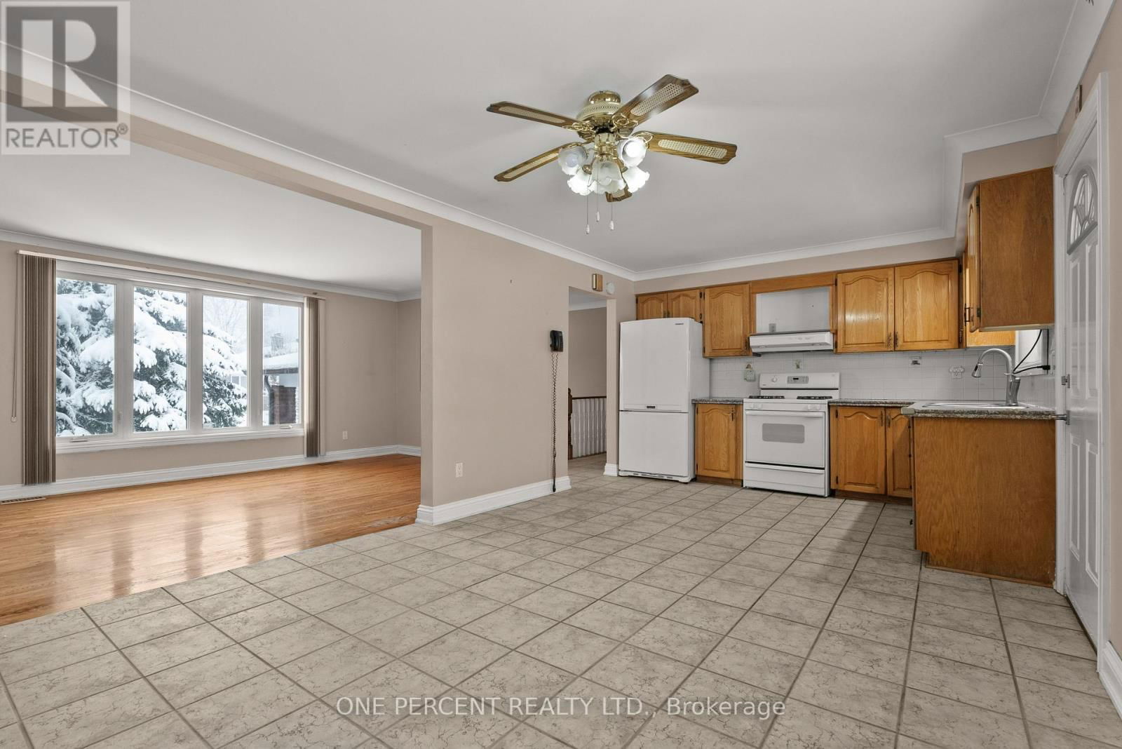 5 LYALL STREET NORTH Image 13